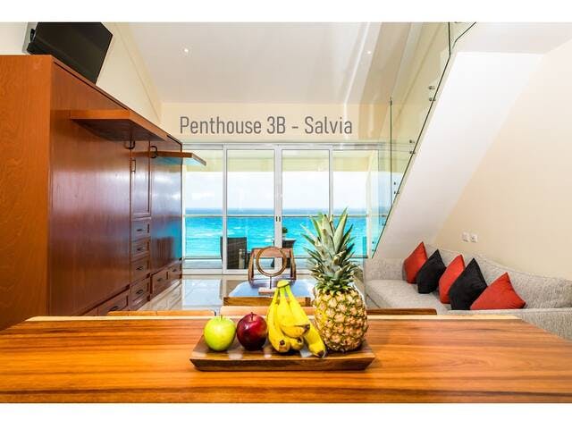 Two story penthouse with spacious living area, balcony and amazing view of Cancun Beach!