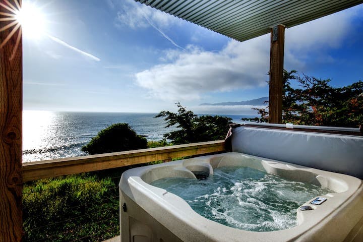 Magnificent Oceanview! Private Hot Tub Oceanfront!