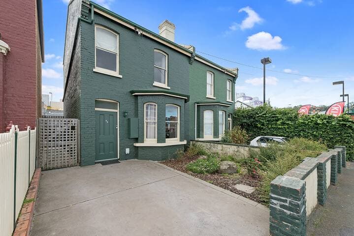 Warwick Terrace - Hobart