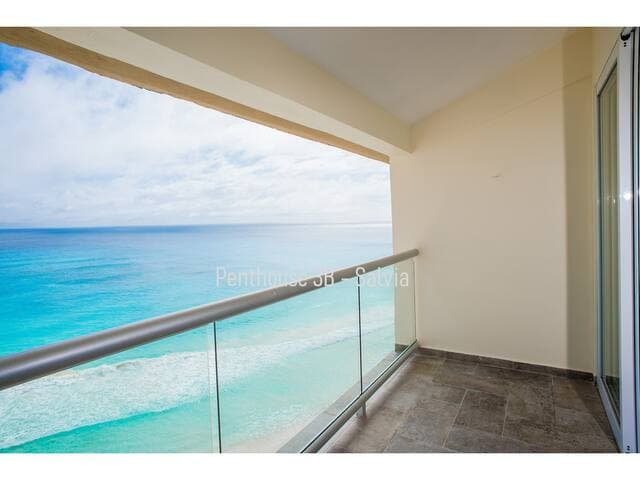 Enchanting view of the ocean