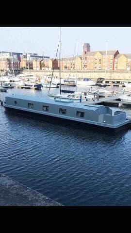 The Liverpool Boat for families, Liverpool Docks