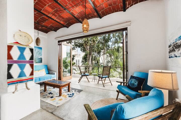 Casa Yaka Courtyard Villa w/pool Near the beach!