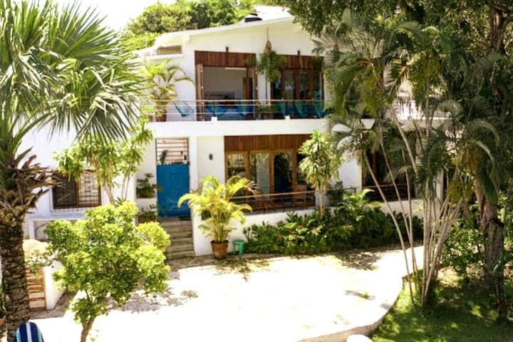 Casa Yaka Courtyard Villa w/pool Near the beach!