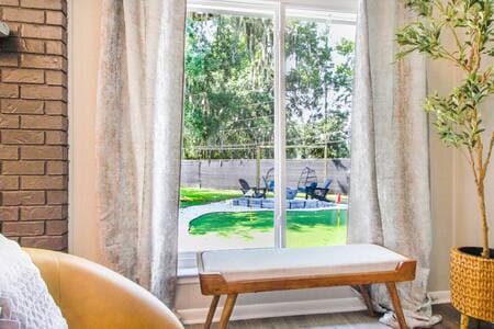 Natural light with a beautiful view. Fun indoors and outdoors!