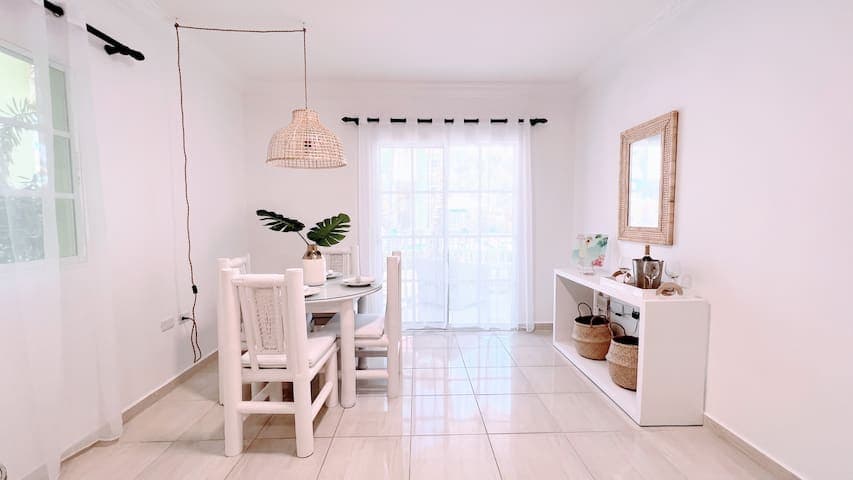 Dining and cocktail area to indulge in your favorite meals and drinks.