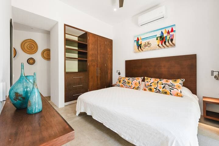 Stylish condo on the pool, near beach at Casa Yaka