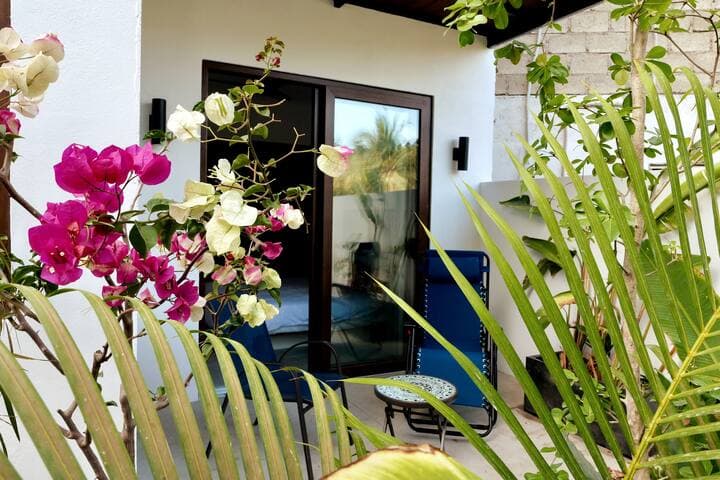 Stylish condo on the pool, near beach at Casa Yaka