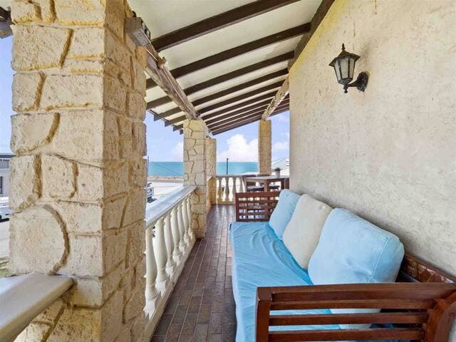 Book call 0423308840 Save!