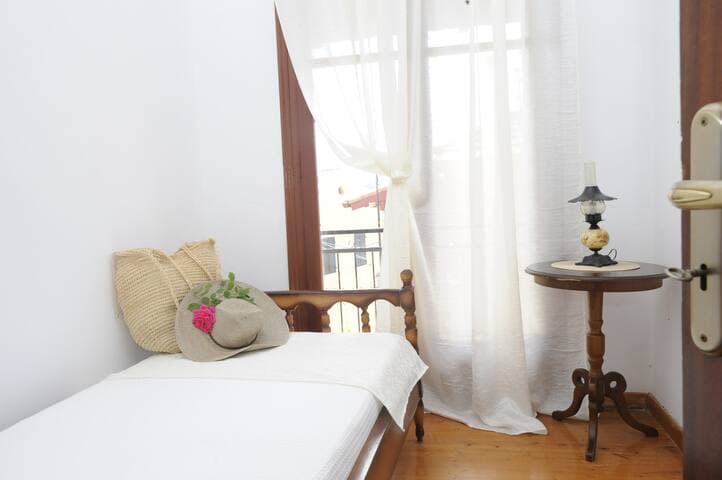 Single room with balcony