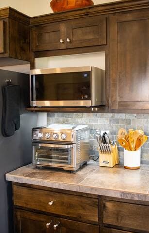 Lots of top notch appliances in our chef's kitchen!