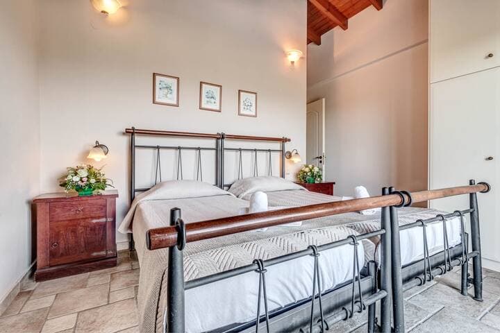 Agios Stefanos Bay - Villa Dimitris