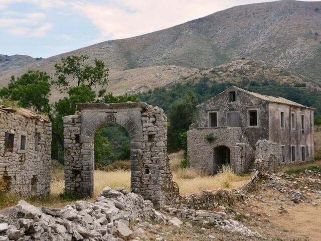 Trek through the UNESCO world heritage site of Old Perithia