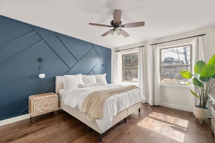 Sleep in luxury in the master bedroom in this memory foam California king mattress.