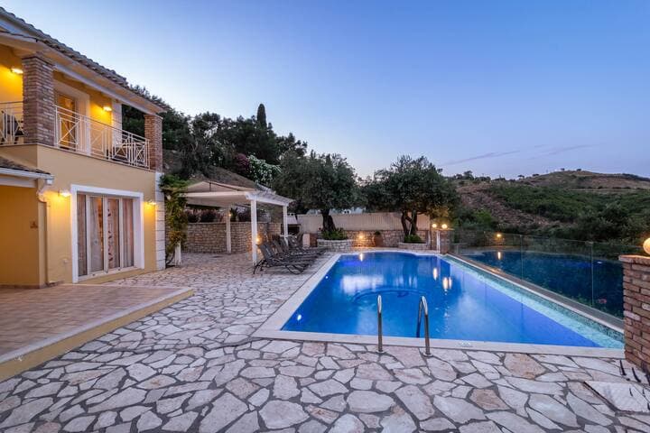 Agios Stefanos Bay - Villa Dimitris