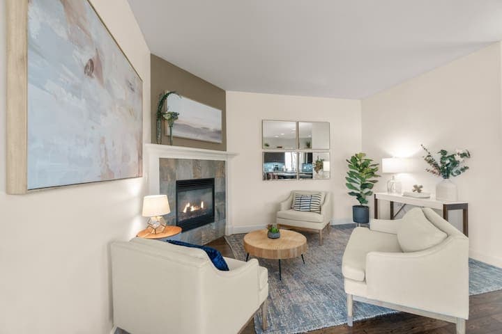 Cozy up by the electric fireplace, which is easy to turn on with just a flick of a switch.