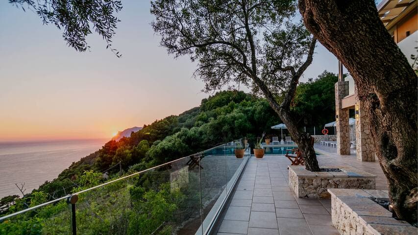 Ocean View Luxury Villa Ethra