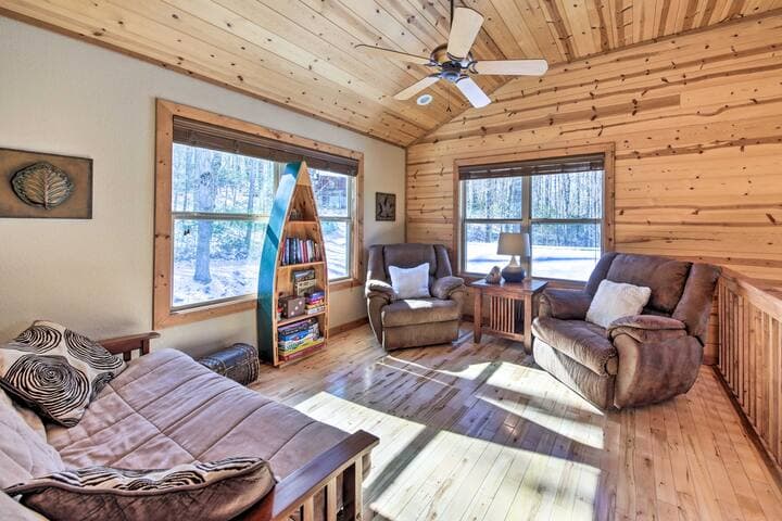 Loft | Futon | Upper Floor