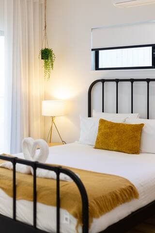 Peaceful night's sleep that's what it's all about! Being on a quiet residential street together with our super comfortable bed with fresh clean linen makes all the ingredients for a great nights sleep.