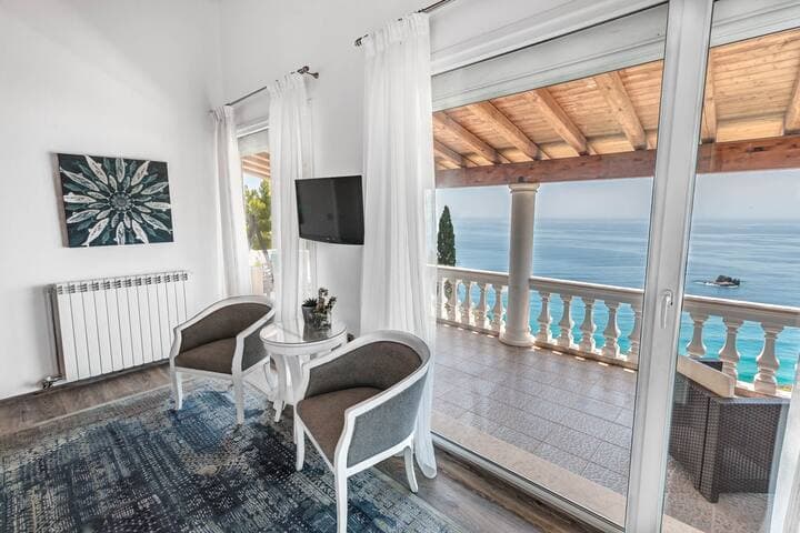 Ocean View Luxury Villa Nefeli