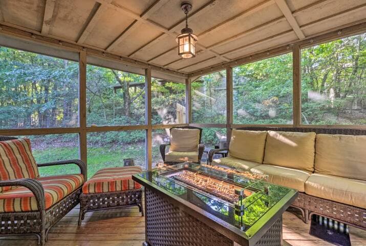 Step outside to the sunporch with a firepit.