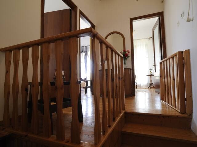 Stairs leading to 1st floor