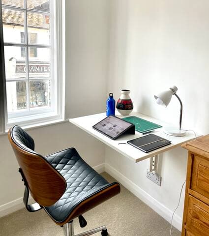 Central+Uni | Kitchen+Garden+WFH | Rail Station