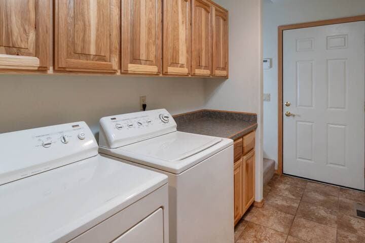 Riverfront,Hot Tub,Cali King, Canoe, Paddle Boards