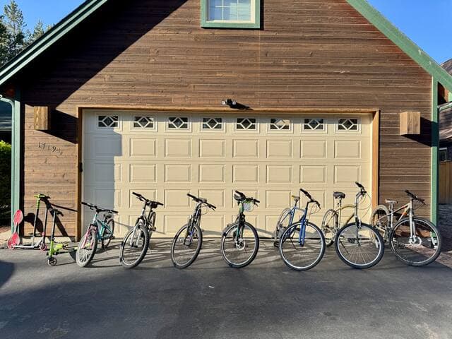 Riverfront,Hot Tub,Cali King, Canoe, Paddle Boards