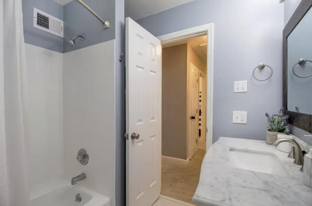 Game Room - 100 inch projector - By Marsh