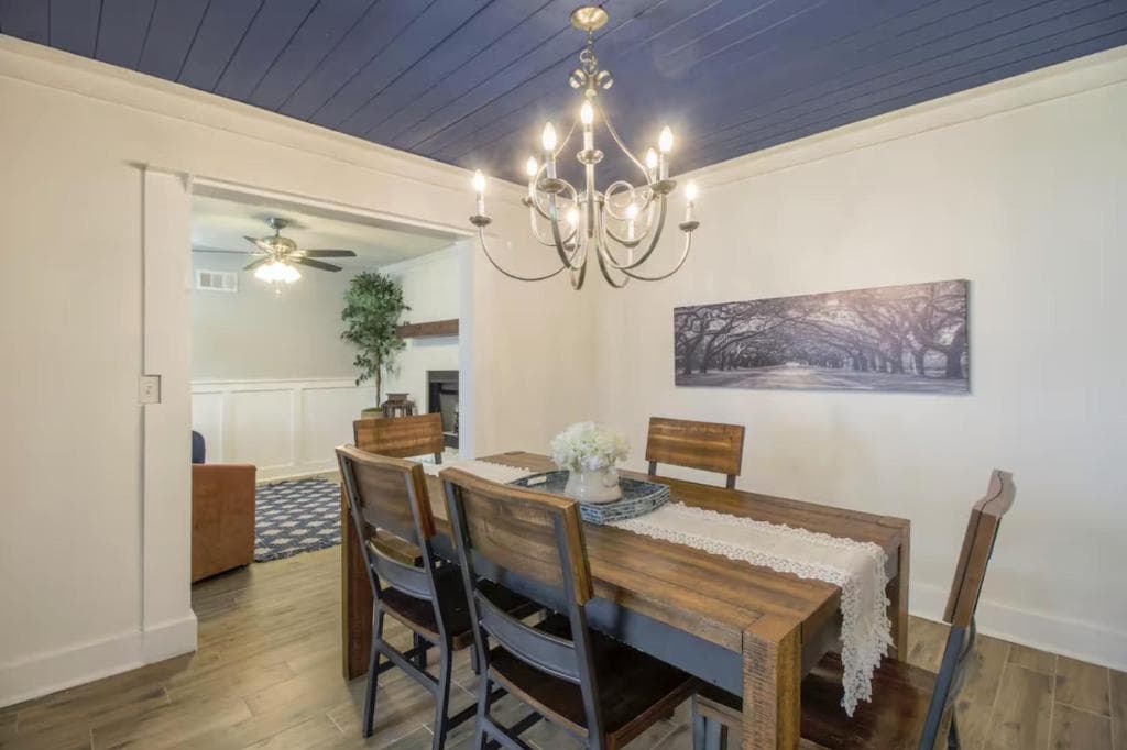 Game Room - 100 inch projector - By Marsh