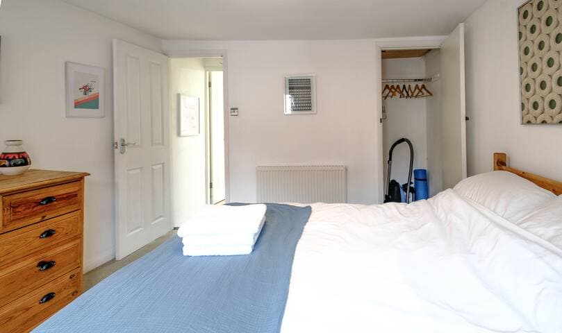 Central+Uni | Kitchen+Garden+WFH | Rail Station