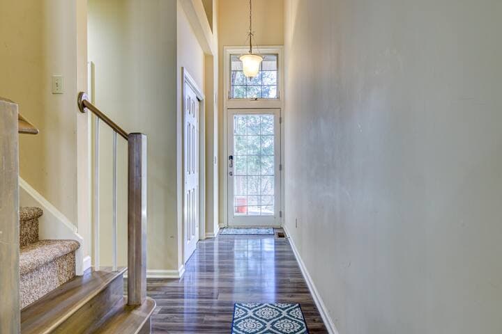 Pocono Retreat -1 Mile to Lake and Skiing!