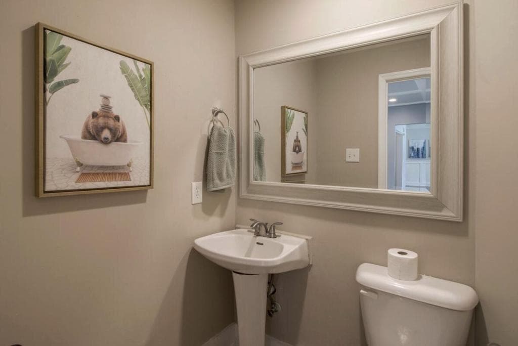 Game Room - 100 inch projector - By Marsh